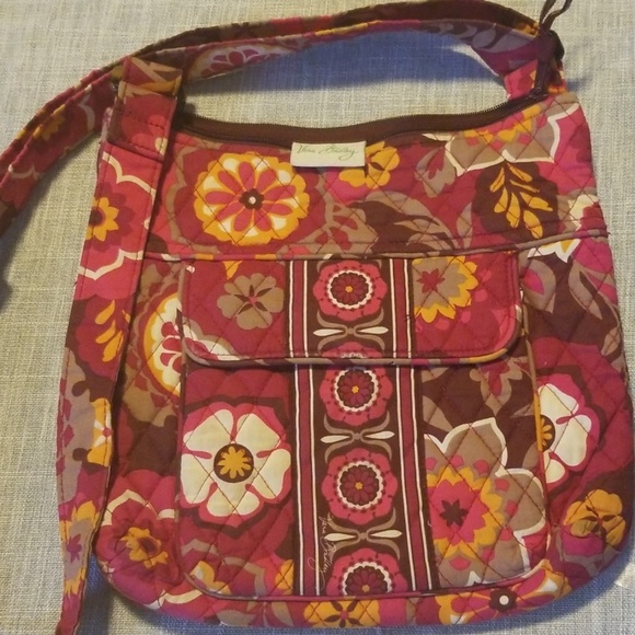 Vera Bradley Handbags - Vera Bradley purse with adjustable shoulder strap.